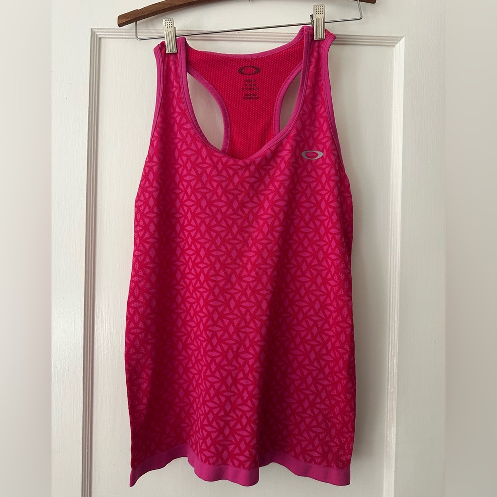 Oakley Women's Vibrant Pink Workout Tank Top